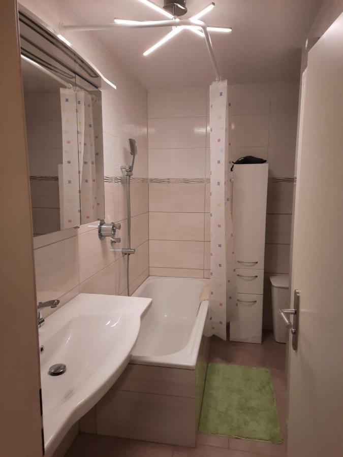 Apartment Moderne 3zimmer Wohnung, In Bei Augsburg *